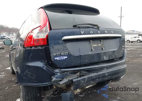 2015 Volvo Xc60 T6 Premier Plus из США, поврежденный, VIN YV4902RC9F2595733
